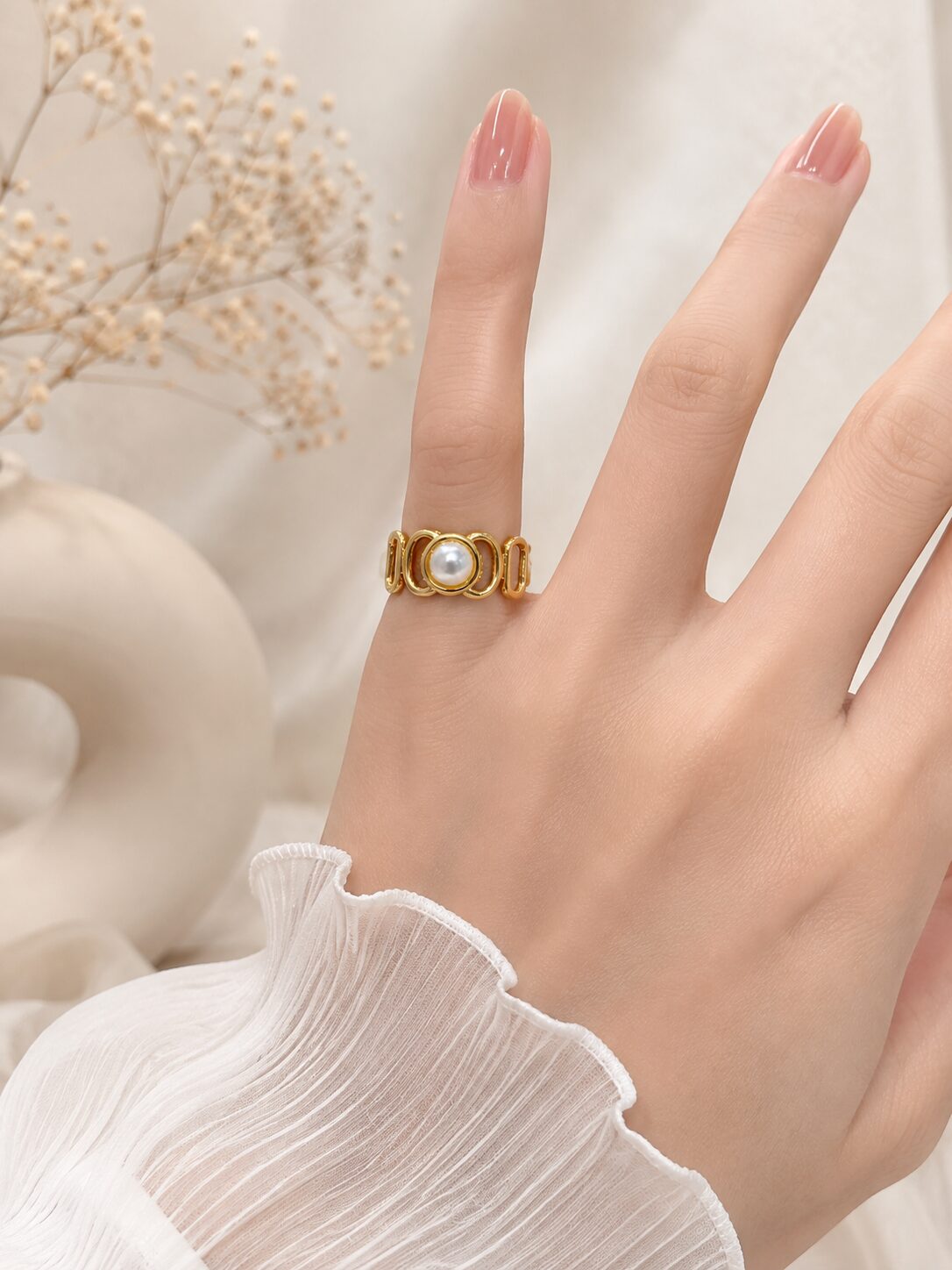 Pearl Luxe Gold Ring – Adjustable Statement Ring